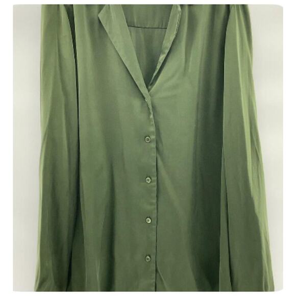 Quince Washable Stretch Split Neck Blouse Navy Sz M NWT #101 - Picture 6 of 6